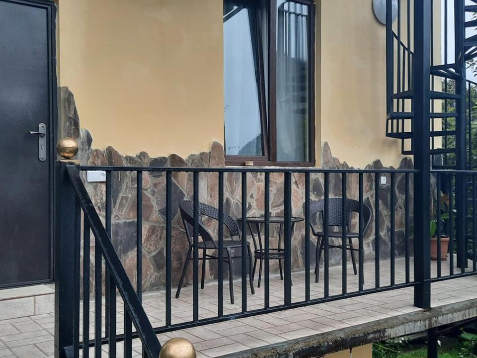 Guest House Bochora Боржоми Екстериор снимка